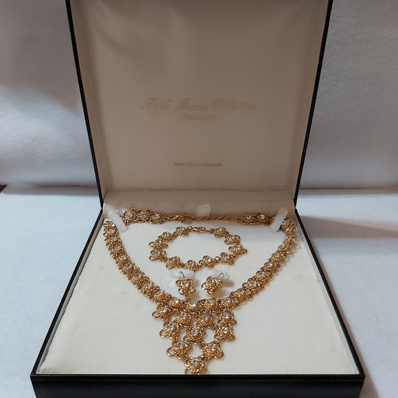 Fifth Avenue Collection Gold Plated Necklace, Bracelet and Earrings Set - Picture 12 of 12